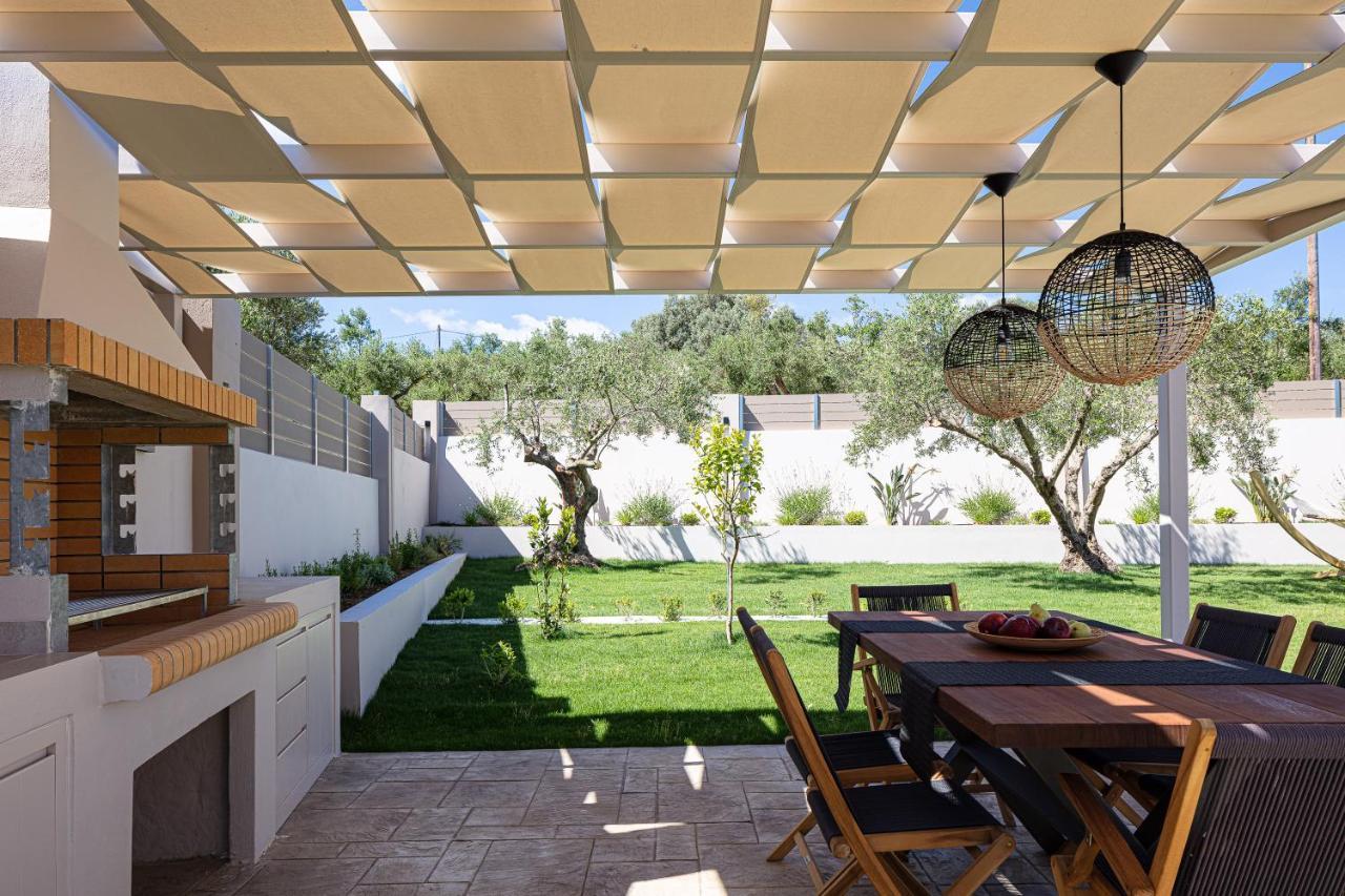 Koin Villa Sunrise, With Heated Pool & Whirlpool Perama  Exterior photo
