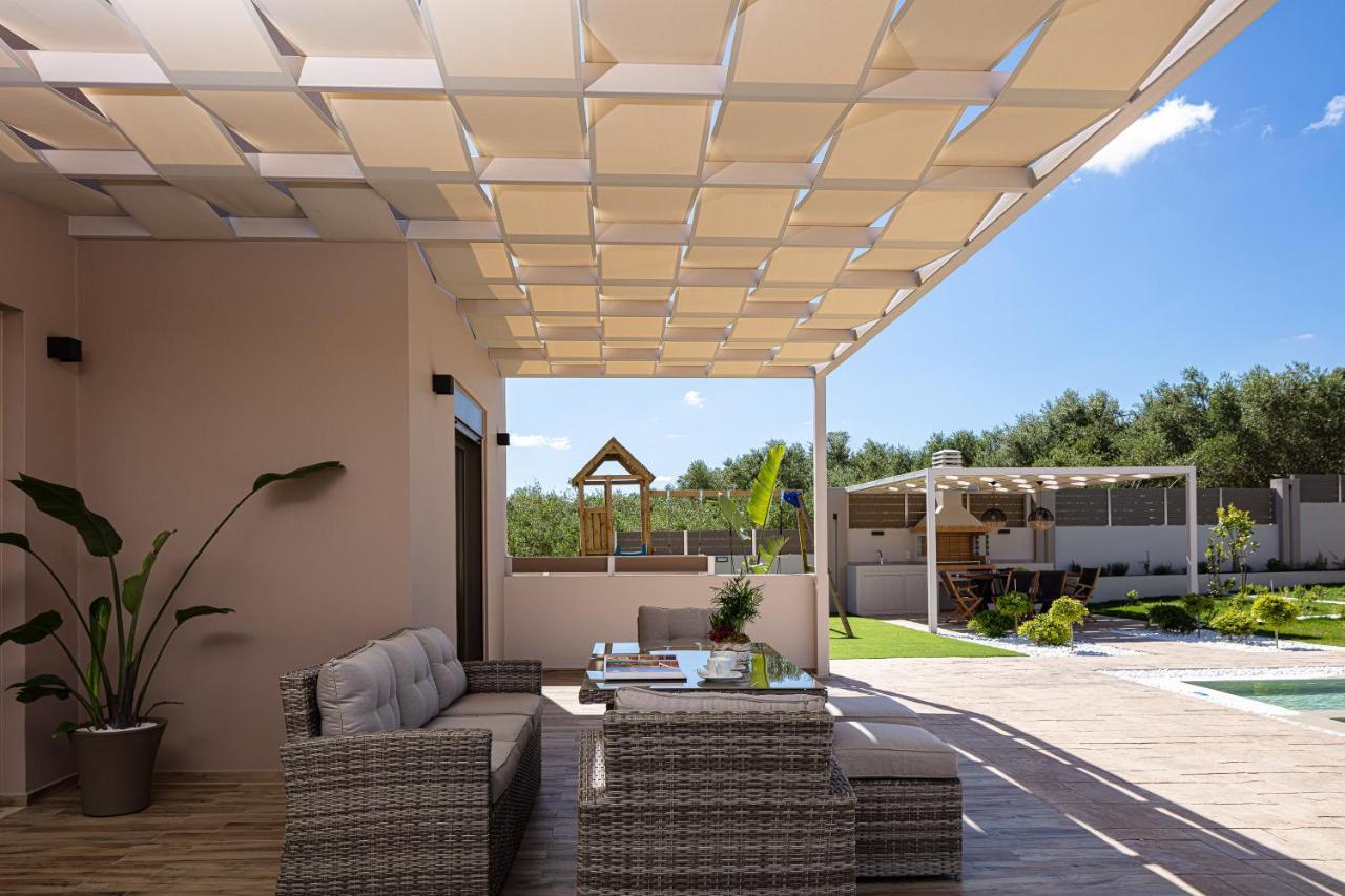 Koin Villa Sunrise, With Heated Pool & Whirlpool Perama  Exterior photo
