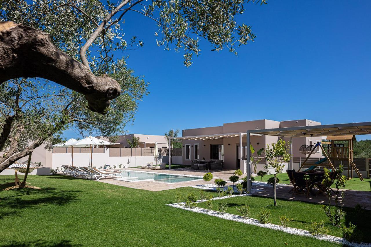 Koin Villa Sunrise, With Heated Pool & Whirlpool Perama  Exterior photo
