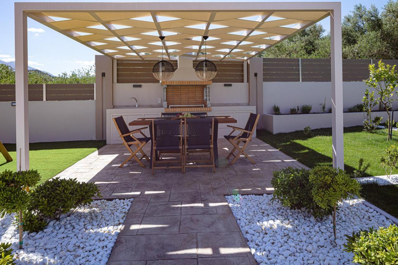 Koin Villa Sunrise, With Heated Pool & Whirlpool Perama  Exterior photo